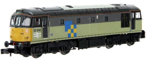 Dapol 2D-001-007 Class 33/0 33042 in Railfreight Construction sector triple grey (N Gauge)