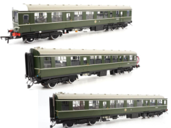 Heljan 1451 Class 104 3-car DMU in BR Green with speed whiskers and coaching stock roundel - M50478 - M59186 - M50530 Dcc Ready 21 Pin (OO Gauge) Free Postage