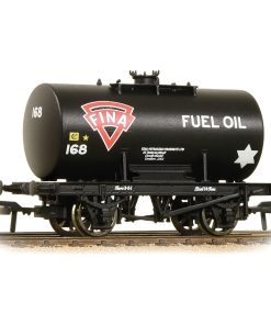 Bachmann Branchline 38-779 14T Class B Anchor-Mounted Tank Wagon 'Fina' Black (OO Gauge)