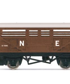 Hornby R60052 Railroad LNER Cattle Wagon - 156874 - Era 3 (OO Gauge)