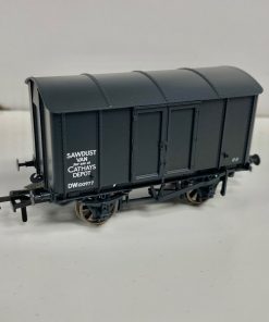 Rapido Trains 908018 GWR Dia. V6 'Iron Mink' van DW100977 in departmental grey 'Sawdust Van' (OO Gauge)