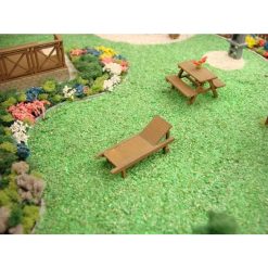 Railway Miniatures RMHO:016 Deckchair (HO/OO Scale)