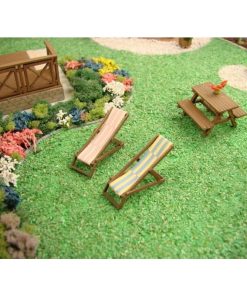 Railway Miniatures RMHO:030 Foldings Chairs (HO/OO Scale)