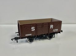 Rapido Trains 940001 8 plank open wagon diagram D1379 in SR brown (pre-1936) - 29306 (OO Gauge)