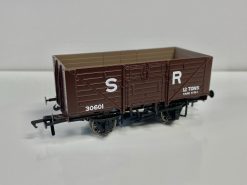 Rapido Trains 940002 8 plank open wagon diagram D1379 in SR brown (pre-1936) - 30601 (OO Gauge)