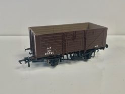 Rapido Trains 940015 8 plank open wagon diagram D1379 in SR brown (post-1936) - 33730 (OO Gauge)