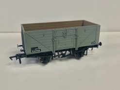 Rapido Trains 940023 8 plank open wagon diagram D1379 in BR grey - S27930 (OO Gauge)