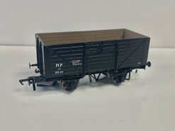 Rapido Trains 940031 8 plank open wagon diagram D1379 in BR departmental black - DS719 (OO Gauge)