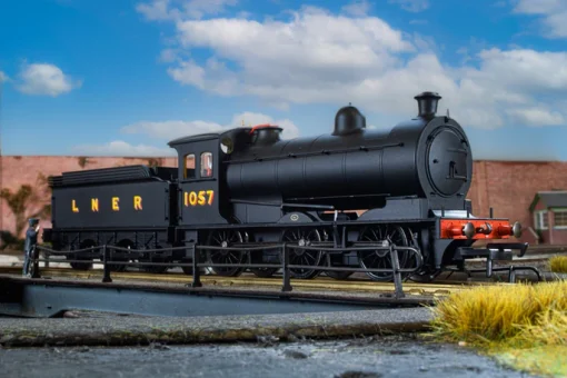 Oxford Rail OR76J26001 J26 Class 1057 LNER Plain Black Dcc Ready (OO Gauge)