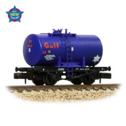 Graham Farish 378-001A 14T Anchor-Mounted Tank Wagon 'Gulf' Blue (N Gauge)