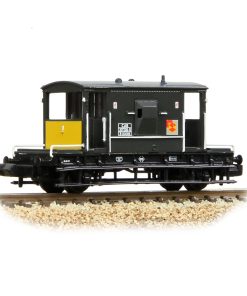 Graham Farish 377-532A BR 20T Brake Van BR Railfreight Distribution Sector (N Gauge)