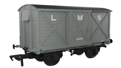 Rapido Trains 976008 CR Dia.67 10t Van – LMS (pre-36) No.305761 Era 3 (OO Gauge)