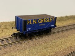 Rapido Trains 967426 RCH 1907 Private Owner 7 Plank Wagon Gresley No.4468 Era 3 (OO Gauge)