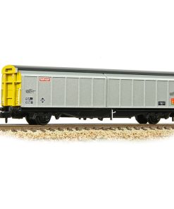 Graham Farish 373-602D BR VGA Van BR Railfreight Distribution Sector (N Gauge)