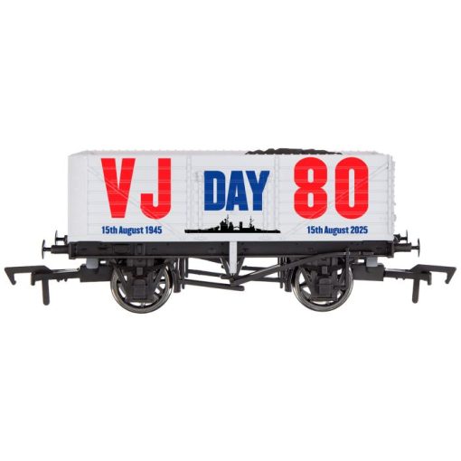 Dapol 4F-071-186 7 Plank Wagon VJ Day 80th Anniversary Navy (OO Gauge)