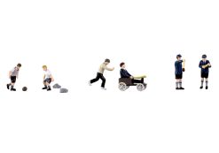 Bachmann Branchline 36-435 Post-War Era Schoolboys Playing (OO Gauge)