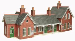 Metcalfe PO237 Country Station (OO Gauge)