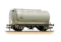 Bachmann Branchline 38-653A PCA Metalair Bulk Powder Wagon 'Freightliner Heavy Haul' Grey Weathered (OO Gauge)