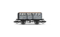 Hornby TT6054 A & H Betts - 7 Plank Wagon (TT:120 Scale)