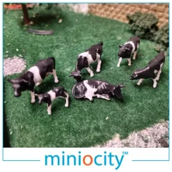 Miniocity 076-501 Black & White Cows Pack of 6 (OO Gauge)