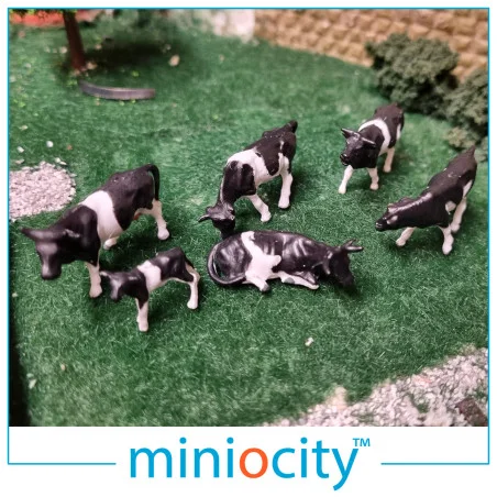 Miniocity 076-501 Black & White Cows Pack of 6 (OO Gauge)