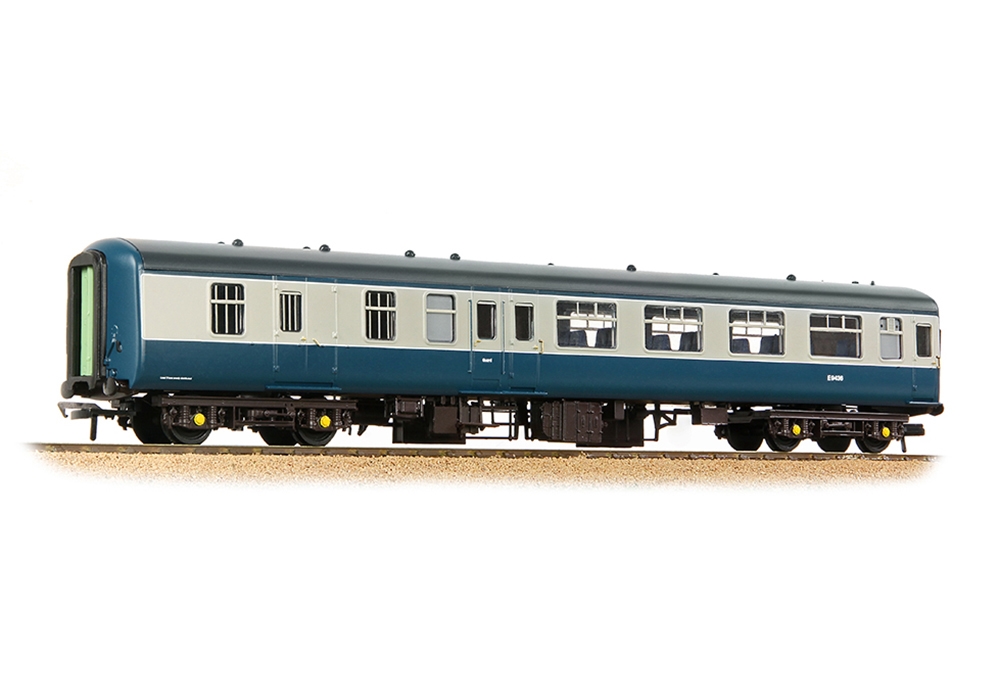 Bachmann Branchline 39-380B BR Mk2A BSO Brake Second Open BR Blue & Grey (OO Gauge)